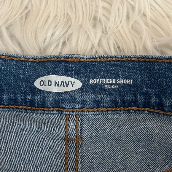 {Old Navy} Boyfriend Distressed Mid-Rise Jean Shorts in Blue - Womens 8 - Picture 9 of 10